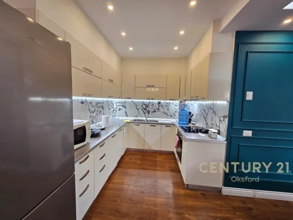 Tirane, shes apartament+verande | Penthouse 2+1+Aneks+Ballkon Kati 2, 125 m² 185.000 € 