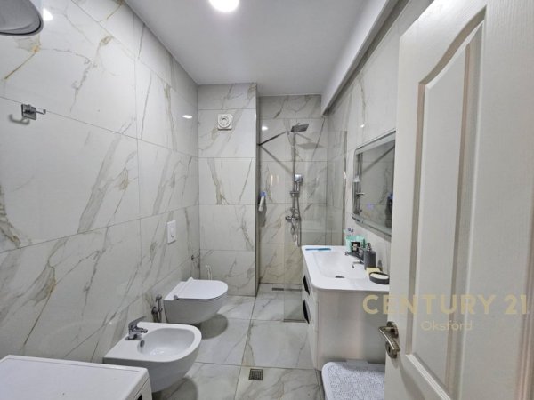 Tirane, shes apartament+verande | Penthouse 2+1+Aneks+Ballkon Kati 2, 125 m² 185.000 € 
