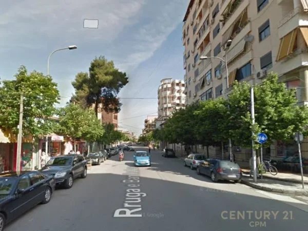 Tirane, shes ambjent biznesi Kati 4, 370 m² 