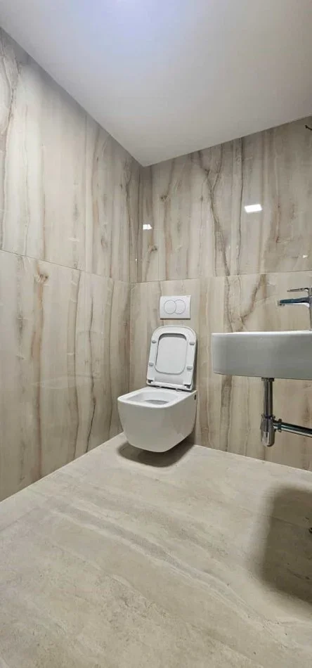 Tirane, jepet me qera dyqan Kati -1, 200 m² 3000 € (sami frasheri)