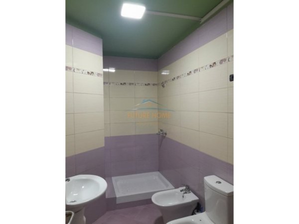 Tirane, jepet me qera apartament 2+1 Kati 2, 110 m² 800 € (Sheshi Willson)