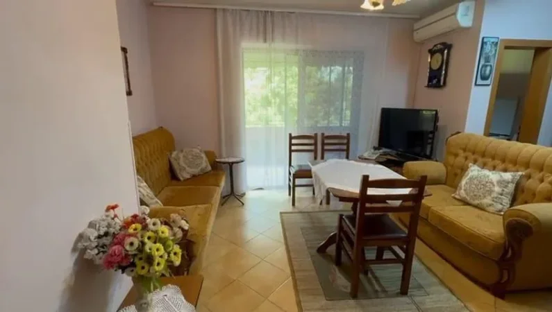 Tirane, jepet me qera apartament 2+1 Kati 2, 500 € 