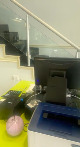Tirane, jepet me qera lokal Kati 0, 90 m² 2.200 € (Delijorgji)