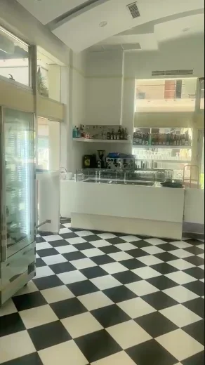 Tirane, jepet me qera lokal Kati 0, 90 m² 2.200 € (Delijorgji)