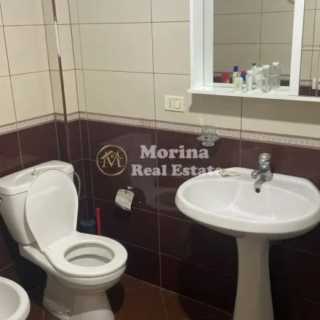 Tirane, jepet me qera apartament 1+1 Kati 5, 80 m² 600 € (Blloku)