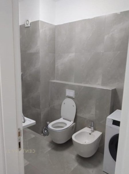 Tirane, jepet me qera apartament 1+1 Kati 4, 60 m² 450 € (Kompleksi ASL)