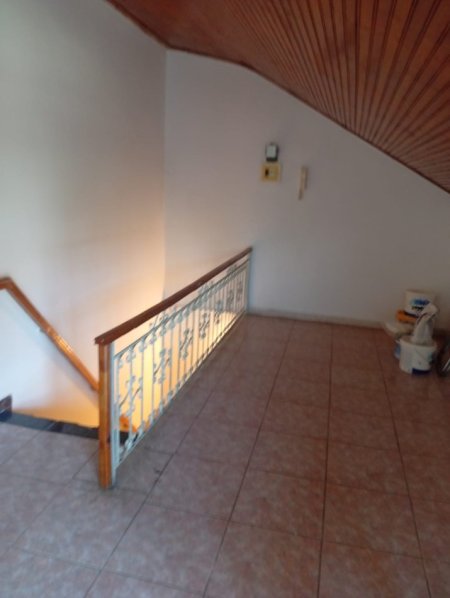 Tirane, jepet me qera apartament 5+1 Kati 1, 2.500 € 