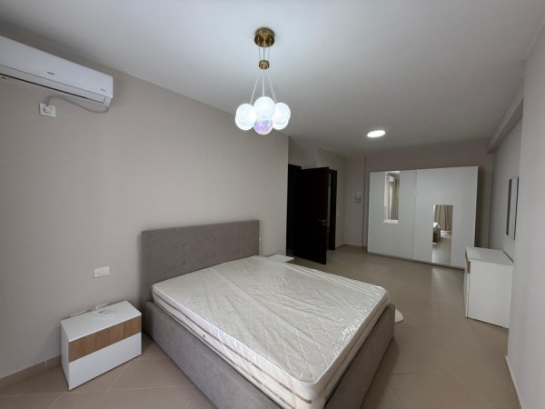 Tirane, jepet me qera apartament 2+1 Kati 3,