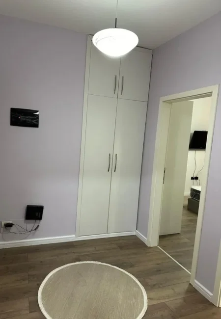Tirane, jepet me qera apartament 1+1 Kati 2, 600 € 