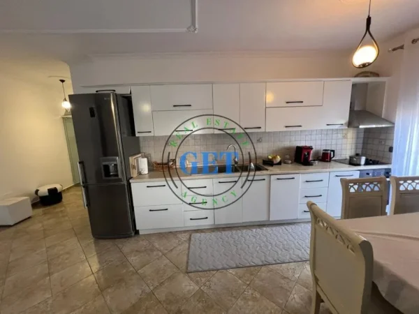 Durres, shitet apartament 2+1+Ballkon Kati 2, 107 m² 138.000 € (Kompleksi Tocak Plazh)