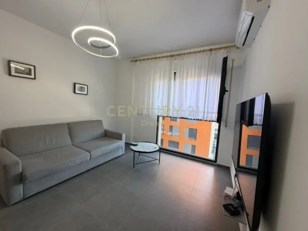 Tirane, jepet me qera apartament 1+1 Kati 4, 70 m² 500 € 