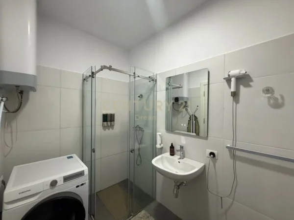 Tirane, jepet me qera apartament 1+1 Kati 4, 70 m² 500 € 