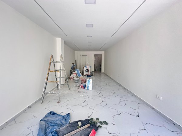 Tirane, jepet me qera ambjent biznesi Kati 0, 45 m² 550 € (Ures se Nisharakut!)