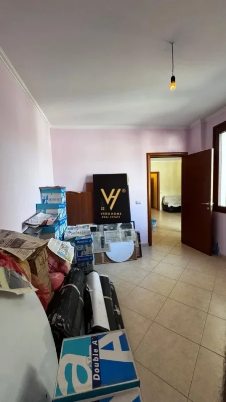 Tirane, shitet apartament 1+1+Ballkon Kati 3, 69 m² 79.000 € (KAFJA E RREMES)