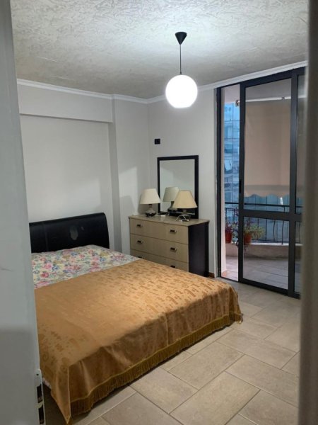 Tirane, jepet me qera apartament 1+1+Ballkon Kati 7, 65 m² 550 € (Te Selvia)