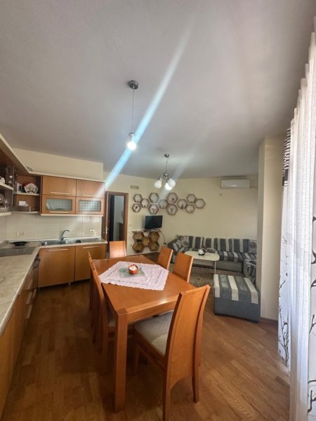 Tirane, shitet apartament 1+1 Kati 2, 68 m² 91.000 € (Rruga Muhamet Deliu Fresk)