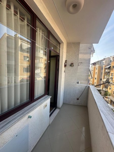 Tirane, shitet apartament 1+1 Kati 2, 68 m² 91.000 € (Rruga Muhamet Deliu Fresk)