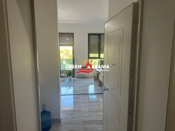 Tirane, jepet me qera zyre , 134 m² 650 € (prane Fushes Sportit ne Ali Dem)