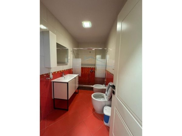 Tirane, shitet apartament 1+1 Kati 7, 70 m² 145.000 € (Oxhaku)