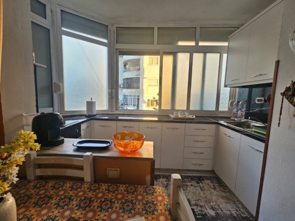 Tirane, jepet me qera apartament 1+1+Ballkon Kati 2, 65 m² 550 € (Pranë Viva Market, Don Bosko)