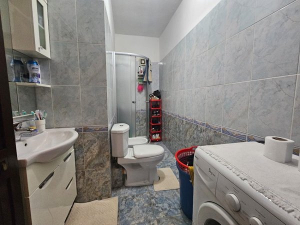 Tirane, jepet me qera apartament 1+1+Ballkon Kati 2, 65 m² 550 € (Pranë Viva Market, Don Bosko)