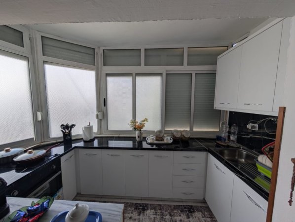 Tirane, jap me qera apartament 1+1+Ballkon Kati 2, 64 m² 450 € (Ruga Don Bosko)
