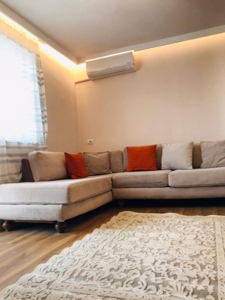 Tirane, jap me qera apartament 1+1 Kati 5, 65 m² 650 € (Rruga Mine Peza)