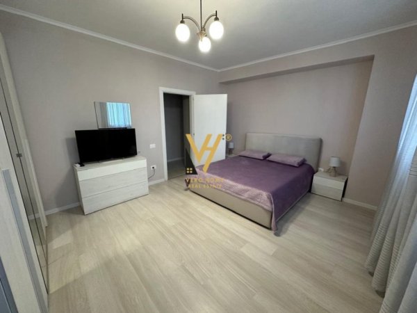 Tirane, jepet me qera apartament 3+1+Ballkon Kati 9, 145 m² 1.300 € (ISH EKSPOZITA)