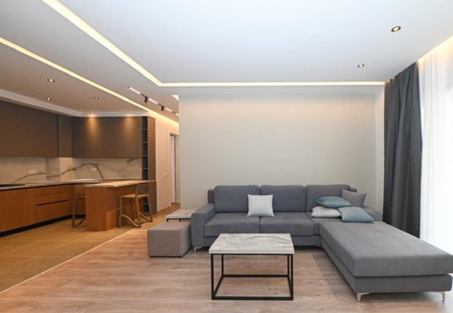 Tirane, jepet me qera 2+1 , 125 m² 1.300 € (Kompleksi Delijorgji)