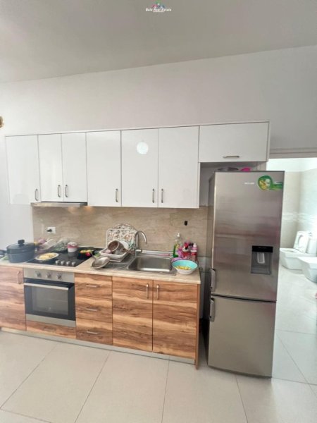 Tirane, jepet me qera Vile 1+1+Ballkon Kati 1, 70 m² 400 € (allias)