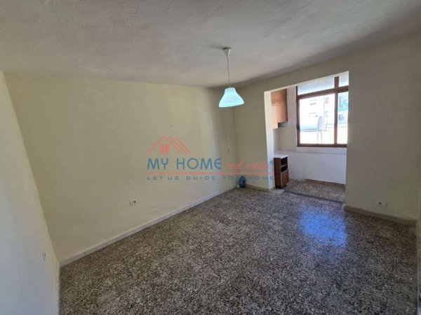 Tirane, shitet apartament 1+1+Ballkon Kati 4, 58 m² 125.000 € (21 Dhjetori)