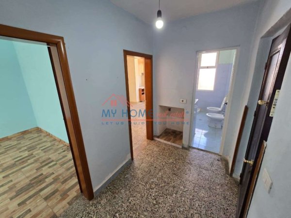Tirane, shitet apartament 1+1+Ballkon Kati 4, 58 m² 125.000 € (21 Dhjetori)