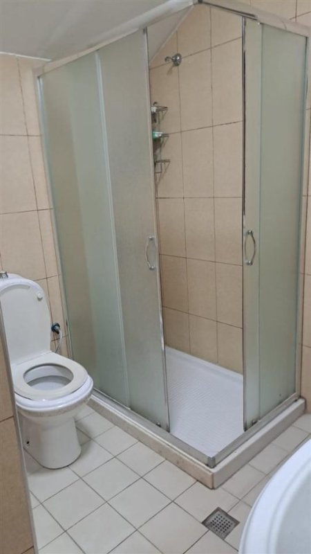 Tirane, jepet me qera apartament 1+1+Ballkon Kati 3, 50 m² 480 € (21 dhjetori prane hotel mondial)