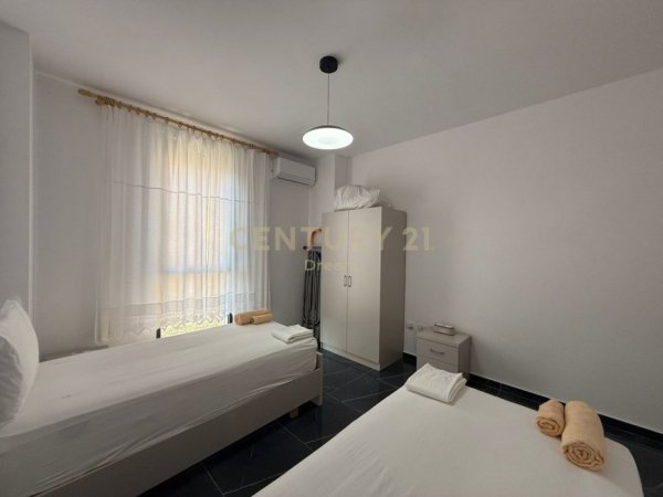 Tirane, jepet me qera apartament 2+1 Kati 1, 95 m² 600 € (Xhamlliku)