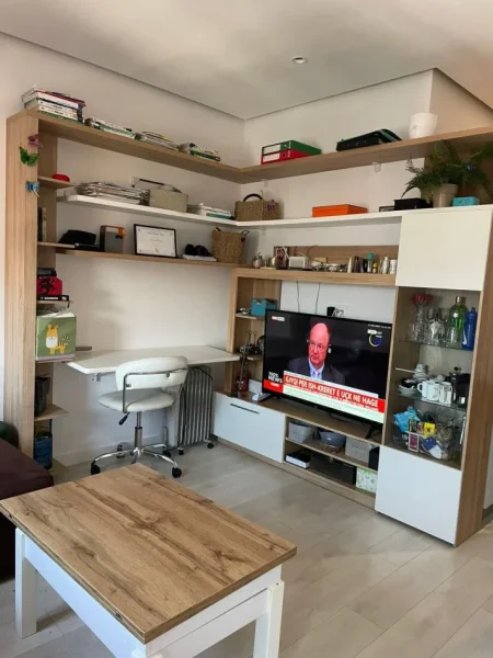 Tirane, jepet me qera apartament 1+1 Kati 5, 50 m² 500 € (Vasil Shanto)