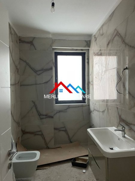 Tirane, jepet me qera ambjent biznesi Kati 6, 90 m² 1.000 € (RRUGA BESIM IMAMI,MYSLYM SHYRI)