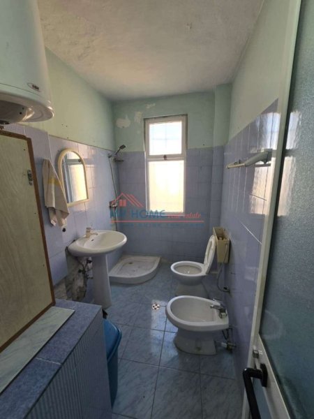 Tirane, shitet apartament 1+1+Ballkon Kati 4, 58 m² 125.000 € (21 Dhjetori)