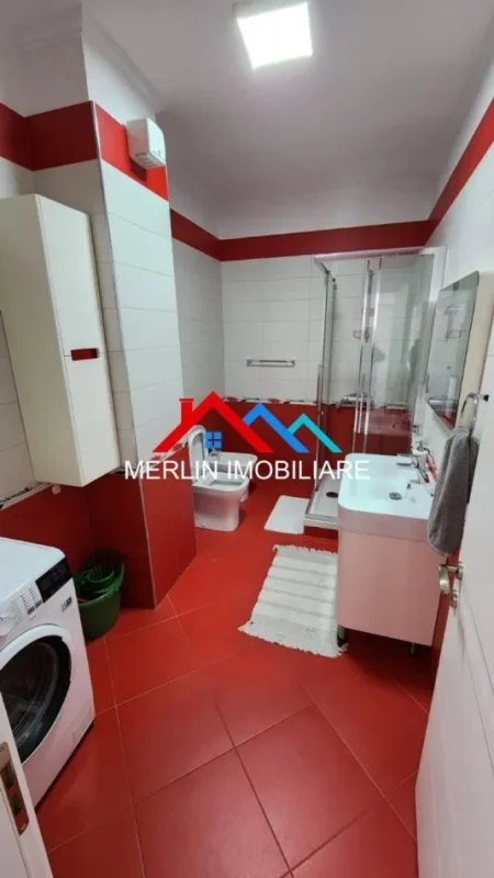 Tirane, jepet me qera apartament 3+1+Ballkon Kati 6, 269 m² 1.500 € (KOPSHTI ZOOLOGJIK)