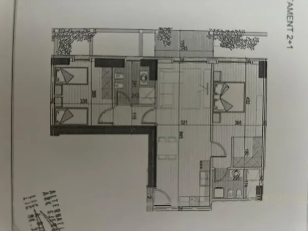 Tirane, jepet me qera zyre Kati 21, 110 m² 1.500 € (Garden Building Rruga e Kavajes)