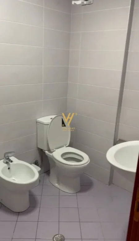 Tirane, shitet apartament 2+1+Ballkon Kati 1, 117 m² 205.000 € (MISTO MAME)