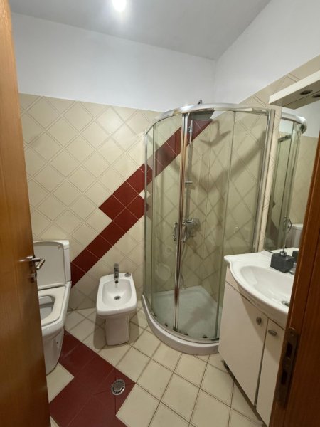 Tirane, shitet apartament 1+1+Ballkon Kati 3, 68 m² 91.000 € (Fresk, Rruga e Thesarit)