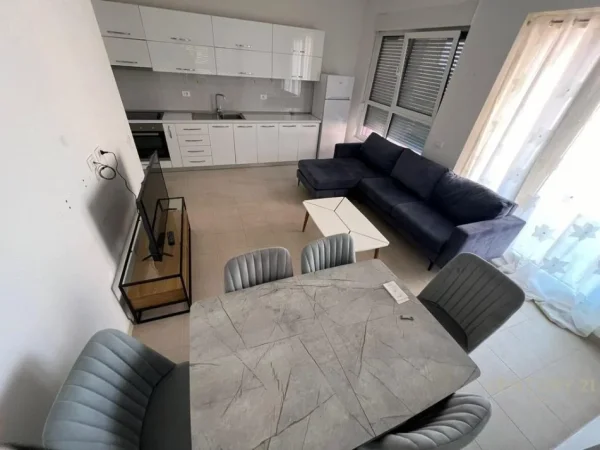 Tirane, jepet me qera apartament Kati 5, 75 m² 550 € (Mangalem)
