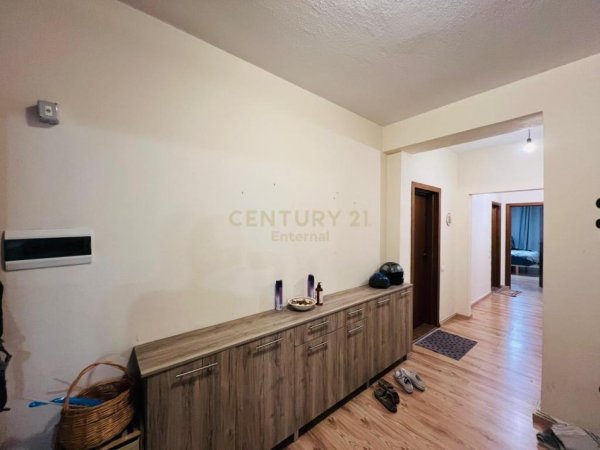 Tirane, shes apartament 4+1+Ballkon Kati 1, 164 m² 400.000 € (Medar Shtylla)