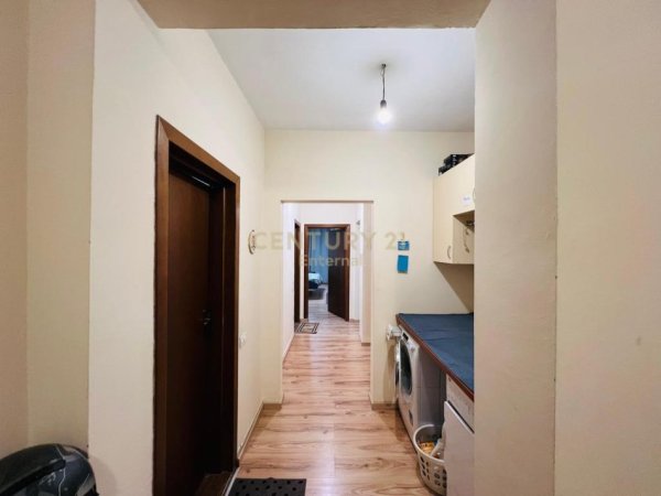 Tirane, shes apartament 4+1+Ballkon Kati 1, 164 m² 400.000 € (Medar Shtylla)