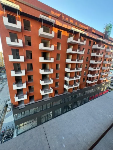 Tirane, jepet me qera dyqan Kati 0, 12 m² 400 € (Kompleksi Delijorgji)