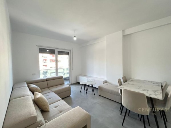 Tirane, jepet me qera apartament 1+1 Kati 4, 70 m² 450 € (Astir)