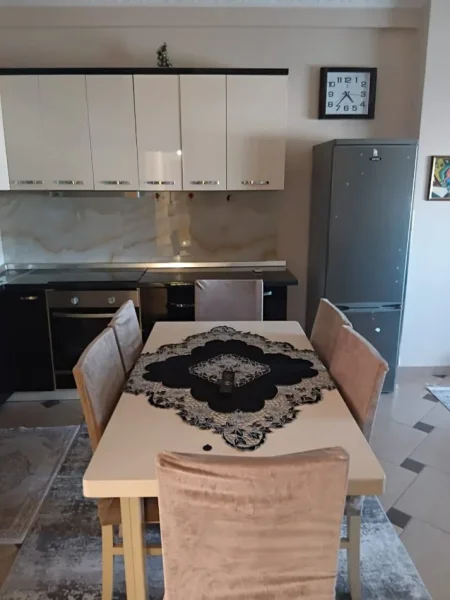 Durres, jepet me qera nga Pronari, pa-komision apartament 2+1+Ballkon Kati 8, 100 m² 400 € 