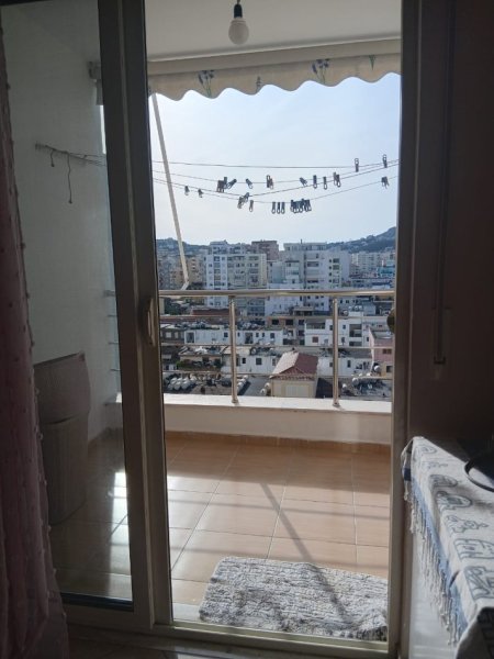 Durres, jepet me qera nga Pronari, pa-komision apartament 2+1+Ballkon Kati 8, 100 m² 400 € 