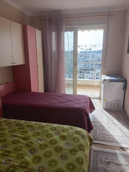 Durres, jepet me qera nga Pronari, pa-komision apartament 2+1+Ballkon Kati 8, 100 m² 400 € 
