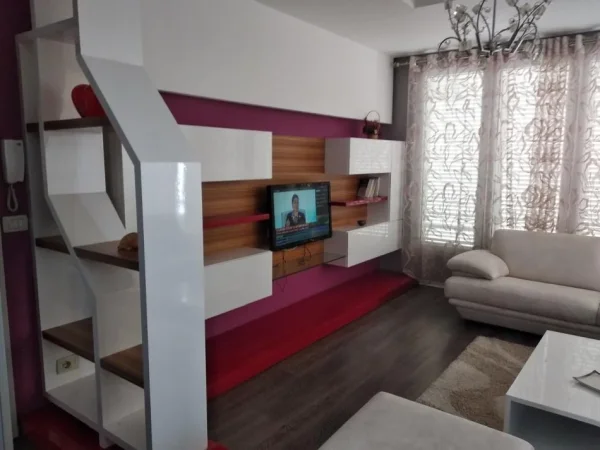Apartament 2+1+ POST PARKIMI 850 € (KODRA E DIELLIT)